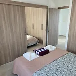 Mythical Sands Town House 1 Apartamento *