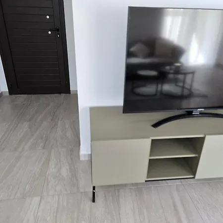 Mythical Sands Town House 1 *